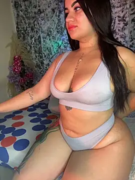 alexa cf online show from October 23, 2025, 6:23 am