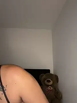 mari pauli x online show from February 10, 2025, 4:41 am