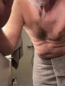 vincent1522 online show from January 27, 2025, 6:41 am