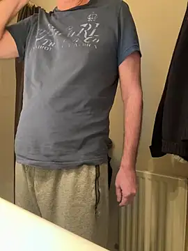 vincent1522 online show from February 15, 2025, 1:49 pm