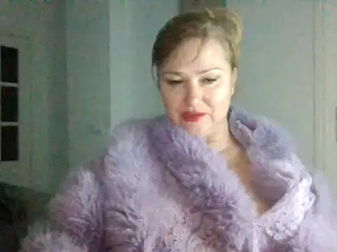 Snapshot of Luzia-Sal chatting on February 2, 2025, 7:30 am Luzia-Sal online show from February 2, 2025, 7:30 am