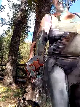 Snapshot of Luzia-Sal chatting on October 17, 2025, 11:35 am Luzia-Sal online show from October 17, 2025, 11:35 am