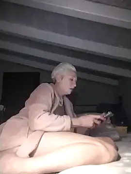 Snapshot of divinaerotica chatting on March 20, 2025, 6:09 pm divinaerotica online show from March 20, 2025, 6:09 pm