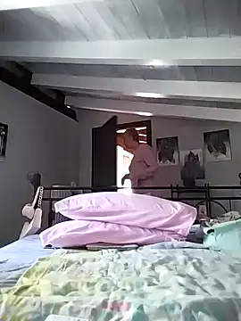 divinaerotica online show from April 9, 2026, 11:48 am