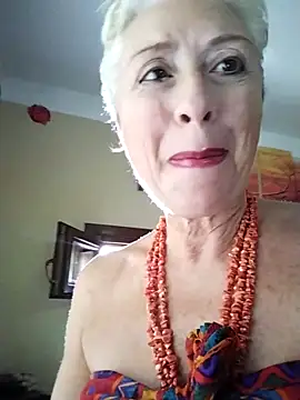 divinaerotica online show from May 29, 2026, 12:58 pm