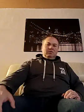 Snapshot of Pourleplasirs chatting on February 10, 2025, 1:35 am Pourleplasirs online show from February 10, 2025, 1:35 am