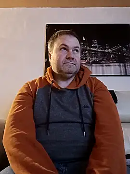 Snapshot of Pourleplasirs chatting on February 19, 2025, 10:20 pm Pourleplasirs online show from February 19, 2025, 10:20 pm