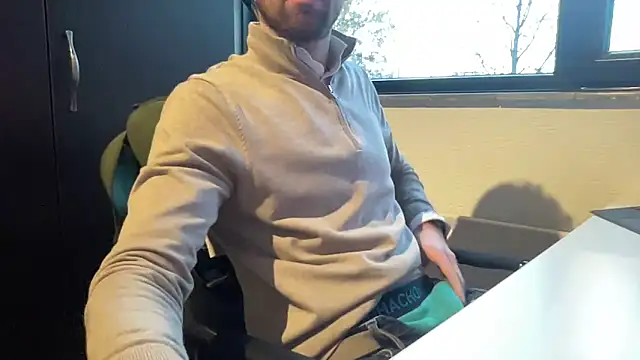 bullyboyy online show from December 4, 2025, 3:10 pm