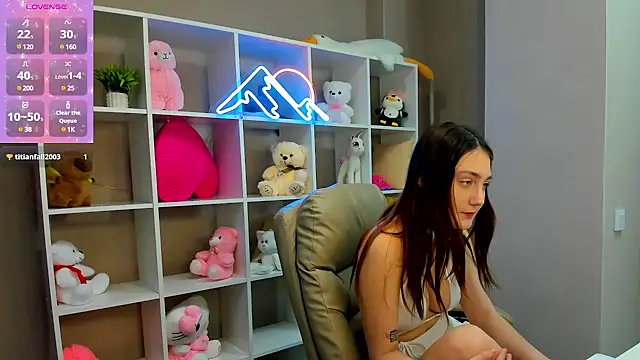 Snapshot of Alisa_Suun chatting on March 6, 2025, 3:02 am Alisa Suun online show from March 6, 2025, 3:02 am