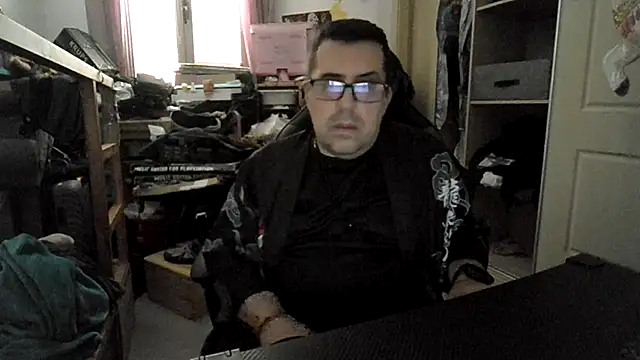 Usame como quieras online show from December 18, 2025, 1:39 pm