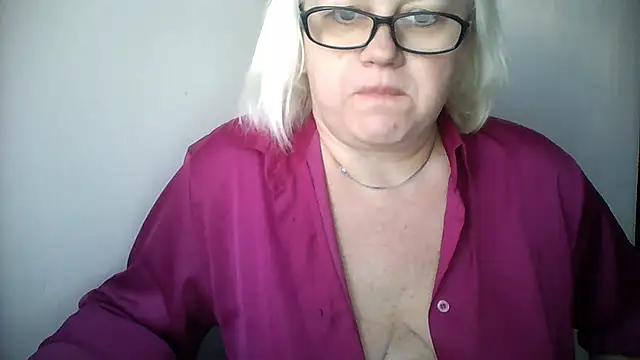 Mayya4321 online show from October 15, 2025, 9:20 am