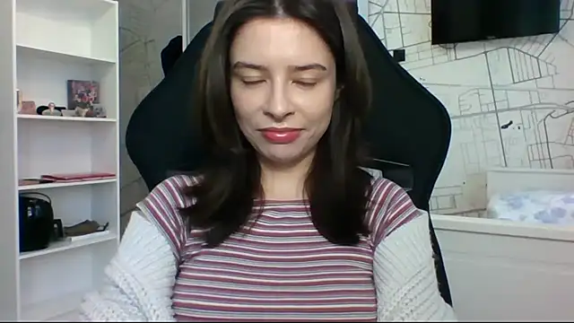 LariceSexy online show from November 26, 2025, 1:12 pm