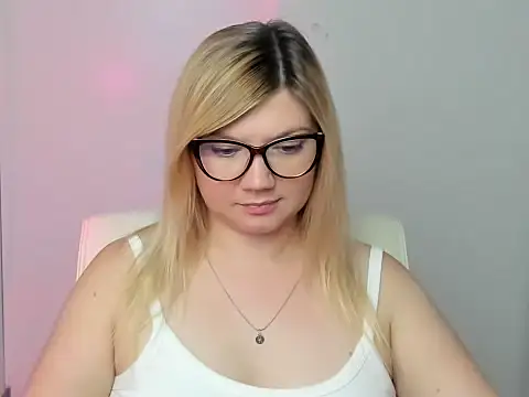 Lola moree online show from September 15, 2025, 11:32 am