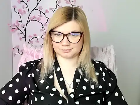 Lola moree online show from April 18, 2026, 11:36 am