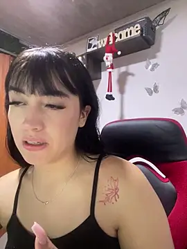 Melody rousse  online show from December 1, 2025, 7:41 pm