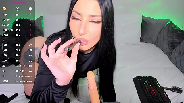 VickyBooXXX online show from November 29, 2025, 1:41 am