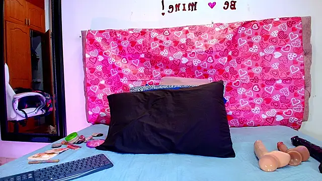 sharlott miller online show from February 10, 2025, 11:57 am