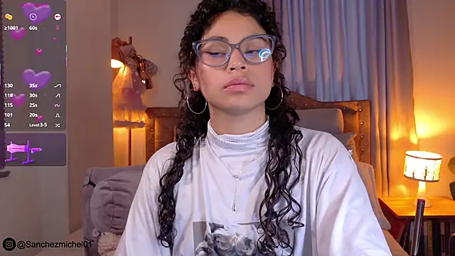 Marivimichel1 online show from November 14, 2025, 10:47 am