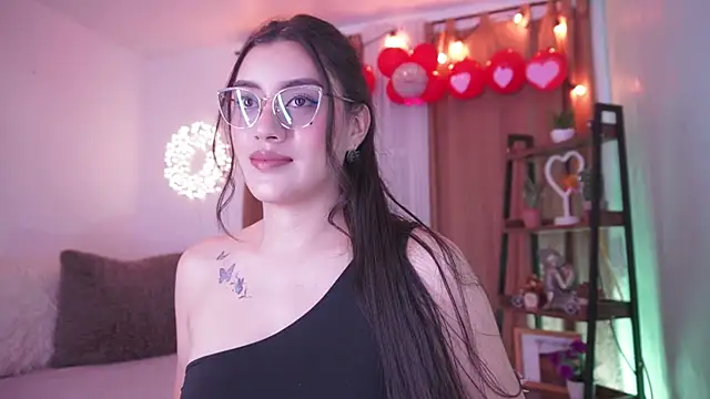 Nalia adams online show from October 3, 2025, 2:47 pm