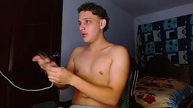 Snapshot of Thomas_May4rs chatting on November 8, 2025, 2:45 am Thomas May4rs online show from November 8, 2025, 2:45 am