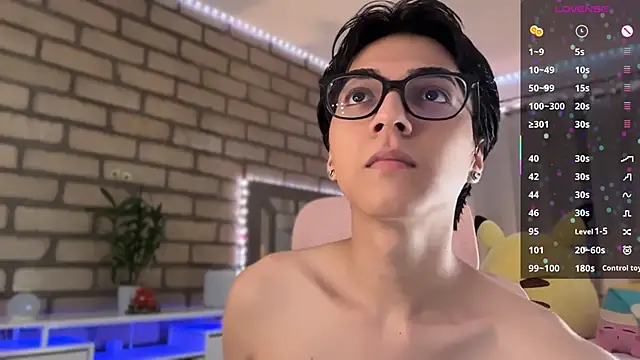 biel biel online show from September 19, 2025, 3:52 am