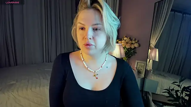 Nikki Kai online show from December 23, 2025, 1:03 am