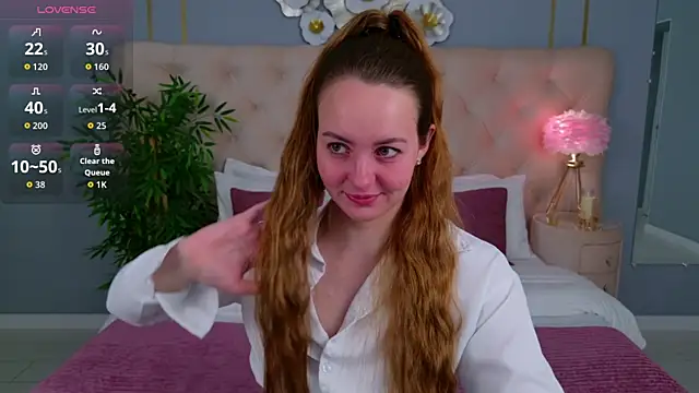 JaniceCollins online show from April 21, 2026, 2:04 am