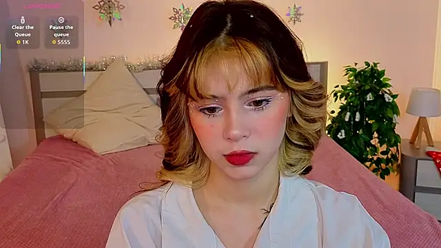 Hotary Yuko online show from December 15, 2025, 2:38 am