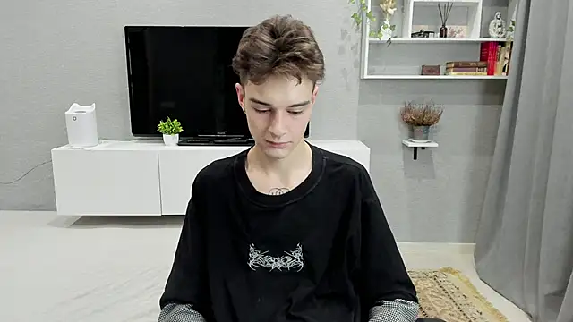 Snapshot of avegothy- chatting on February 7, 2025, 6:56 pm avegothy- online show from February 7, 2025, 6:56 pm