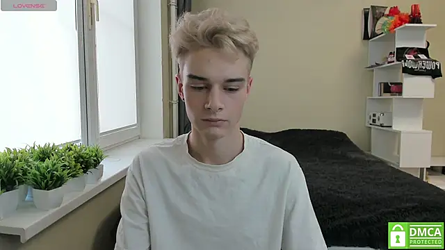 Snapshot of avegothy- chatting on March 11, 2025, 10:07 am avegothy- online show from March 11, 2025, 10:07 am