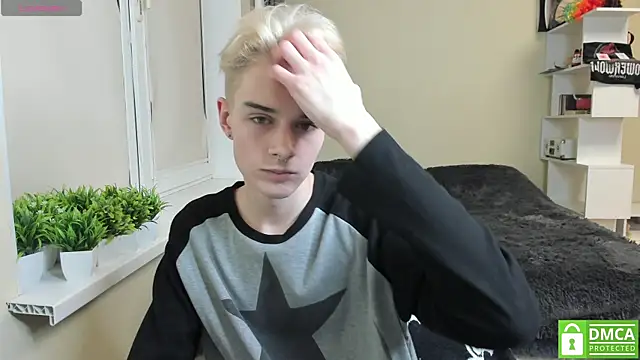 Snapshot of avegothy- chatting on March 13, 2025, 4:45 pm avegothy- online show from March 13, 2025, 4:45 pm