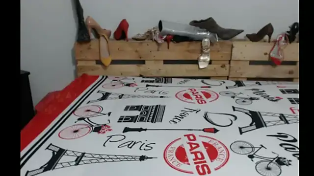 Snapshot of Lunasquirt1985 chatting on March 3, 2025, 2:15 pm Lunasquirt1985 online show from March 3, 2025, 2:15 pm