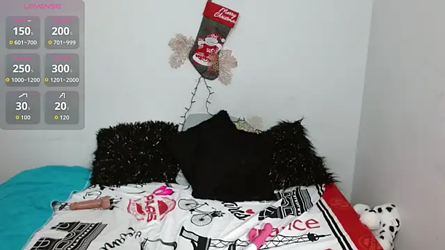 Snapshot of Lunasquirt1985 chatting on December 18, 2025, 5:41 pm Lunasquirt1985 online show from December 18, 2025, 5:41 pm