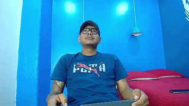 Snapshot of Saipadpuer30 chatting on February 28, 2025, 3:48 am Saipadpuer30 online show from February 28, 2025, 3:48 am