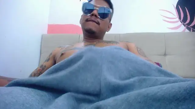 Snapshot of Saipadpuer30 chatting on March 9, 2025, 1:35 am Saipadpuer30 online show from March 9, 2025, 1:35 am