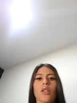 vanessacardena14 online show from January 30, 2025, 7:15 pm