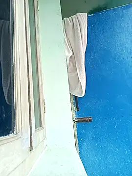 bigcock thick online show from September 30, 2025, 3:00 am