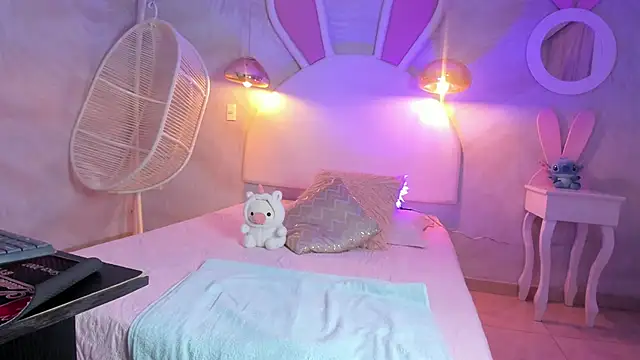 Snapshot of NAUGHTY_ALANA_ chatting on February 17, 2025, 7:53 pm NAUGHTY ALANA online show from February 17, 2025, 7:53 pm