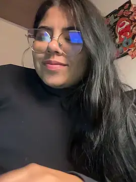 Snapshot of viccky_vick chatting on February 14, 2025, 10:14 pm viccky vick online show from February 14, 2025, 10:14 pm