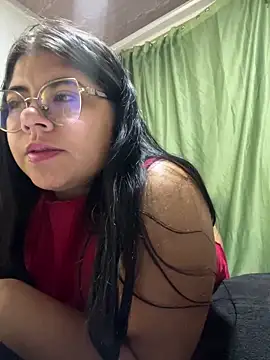 Snapshot of viccky_vick chatting on February 17, 2025, 4:53 am viccky vick online show from February 17, 2025, 4:53 am