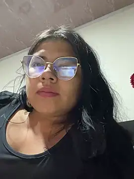 Snapshot of viccky_vick chatting on March 4, 2025, 2:06 am viccky vick online show from March 4, 2025, 2:06 am