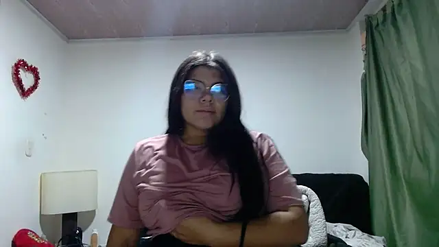 Snapshot of viccky_vick chatting on October 21, 2025, 2:34 am viccky vick online show from October 21, 2025, 2:34 am