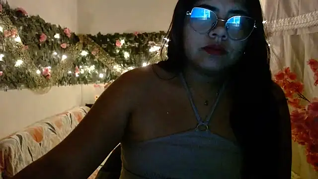 Snapshot of viccky_vick chatting on November 28, 2025, 6:16 am viccky vick online show from November 28, 2025, 6:16 am