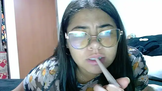 Snapshot of viccky_vick chatting on January 8, 2026, 1:19 am viccky vick online show from January 8, 2026, 1:19 am