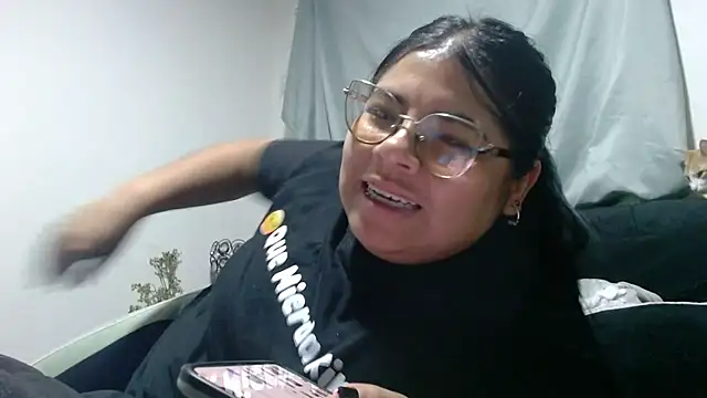 Snapshot of viccky_vick chatting on April 17, 2026, 11:30 pm viccky vick online show from April 17, 2026, 11:30 pm