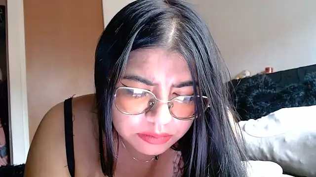 Snapshot of viccky_vick chatting on May 21, 2026, 9:33 pm viccky vick online show from May 21, 2026, 9:33 pm