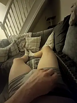 blueeyeblonde33 online show from February 15, 2025, 8:11 pm