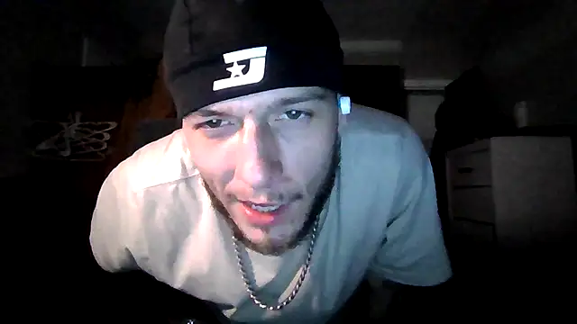 cruz815 online show from April 10, 2026, 7:24 am