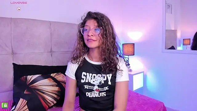 Snapshot of mac-sara chatting on March 23, 2025, 2:04 am mac-sara online show from March 23, 2025, 2:04 am