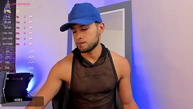 Max Conor1 online show from February 13, 2025, 11:28 am